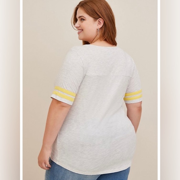 Stranger Things Upside Down Football Tee 0 12 0x Large Shirt Torrid Oatmeal - Picture 4 of 13